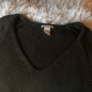 H&M Long Sleeve Knit Sweater Top V Neck Green